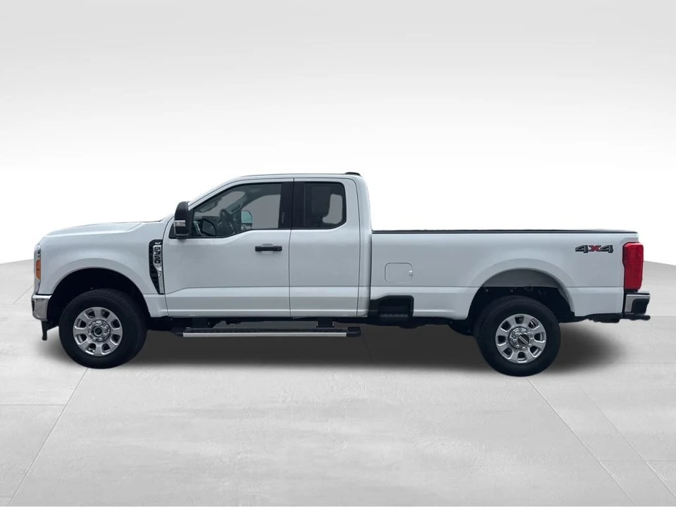 2023 Ford Super Duty 5th Gen - Image 2 of 12
