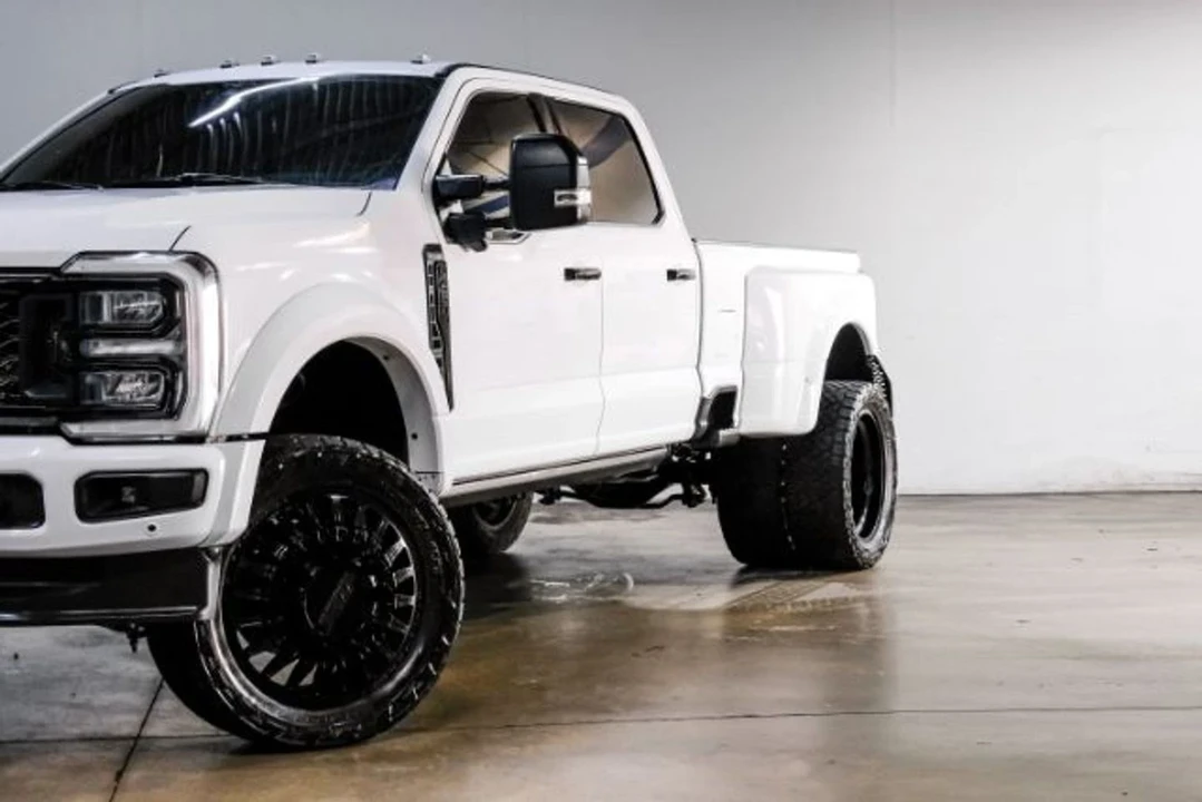 2023 Ford Super Duty 5th Gen - Image 9 of 21