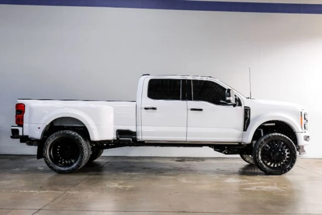 2023 Ford Super Duty 5th Gen - Image 10 of 21