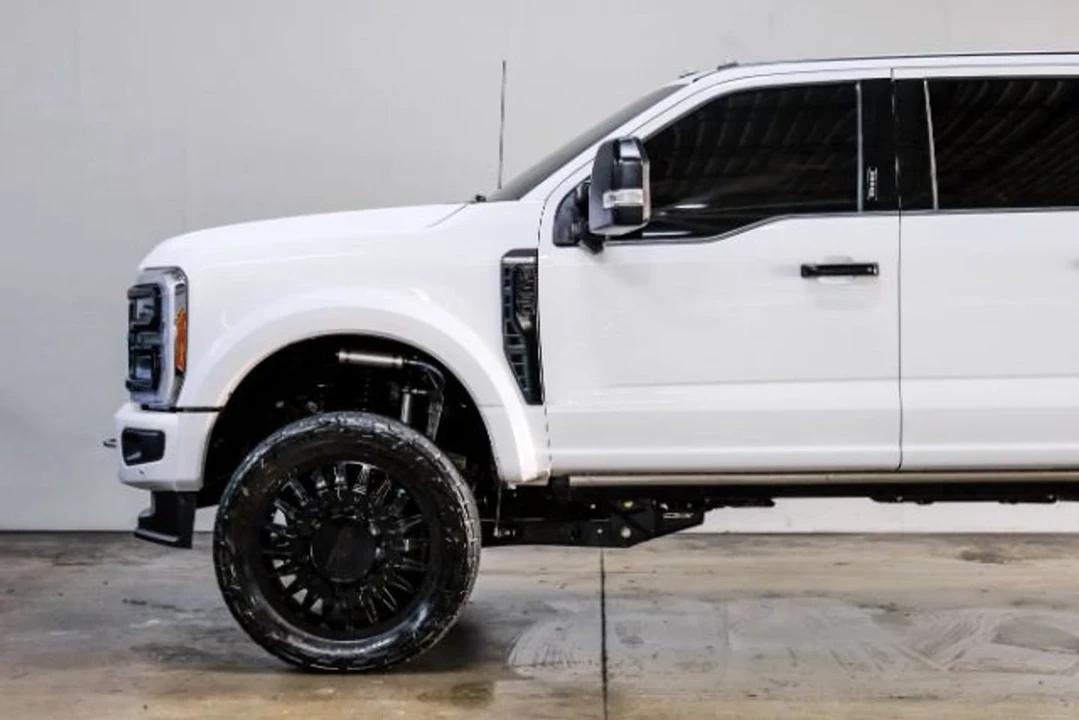 2023 Ford Super Duty 5th Gen - Image 17 of 21