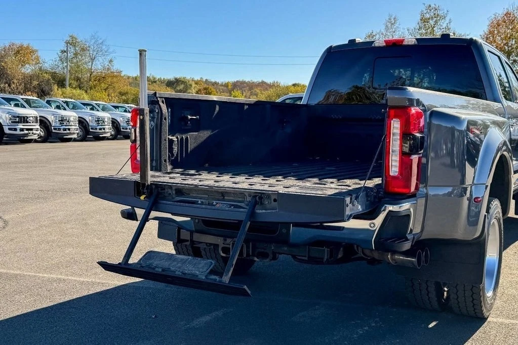 2023 Ford Super Duty 5th Gen - Image 10 of 12