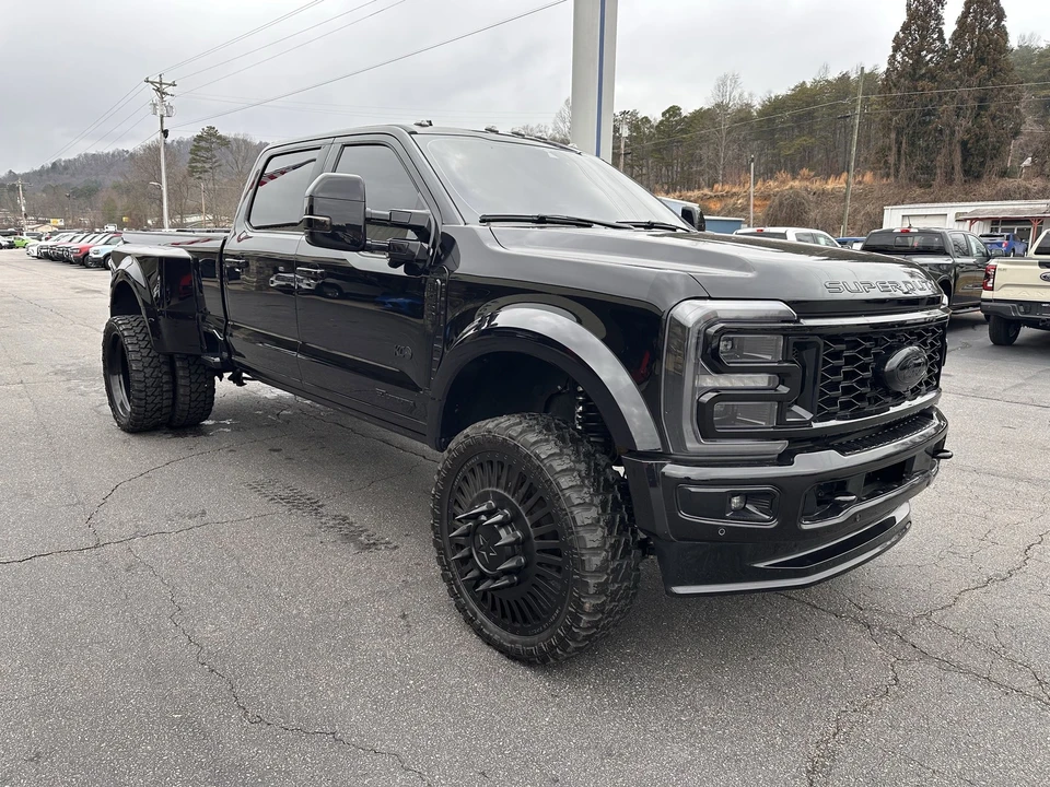 2023 Ford Super Duty 5th Gen - Image 4 of 12
