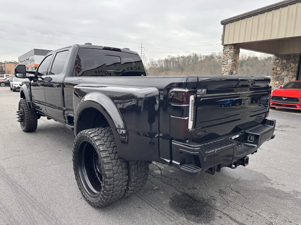 2023 Ford Super Duty 5th Gen - Image 8 of 12