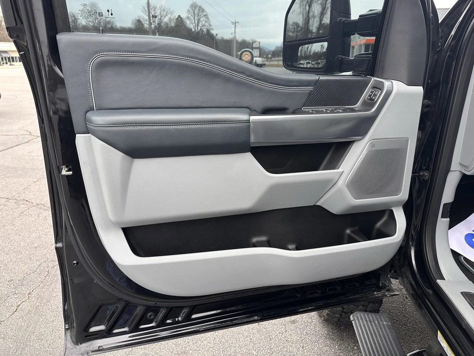2023 Ford Super Duty 5th Gen - Image 10 of 12