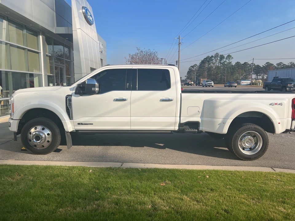 2023 Ford Super Duty 5th Gen - Image 8 of 10