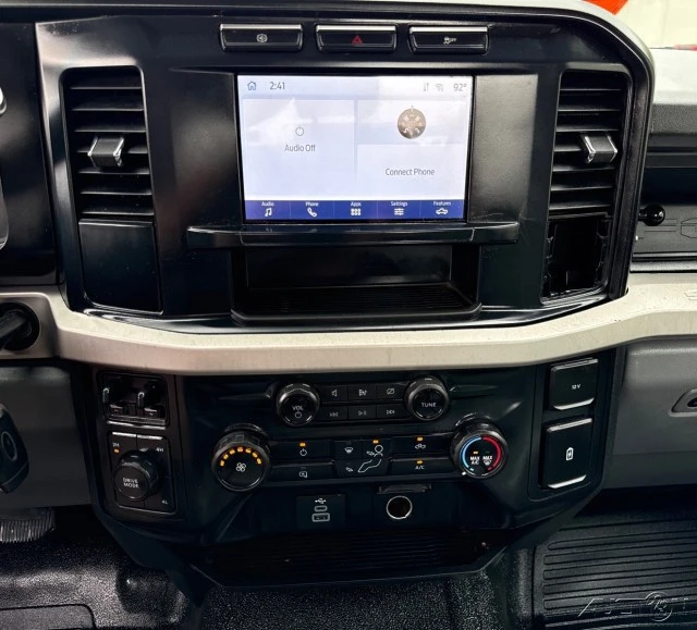 2023 Ford Super Duty 5th Gen - Image 16 of 24