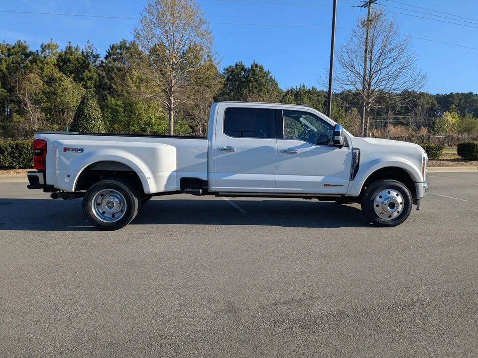 2023 Ford Super Duty 5th Gen - Image 3 of 21