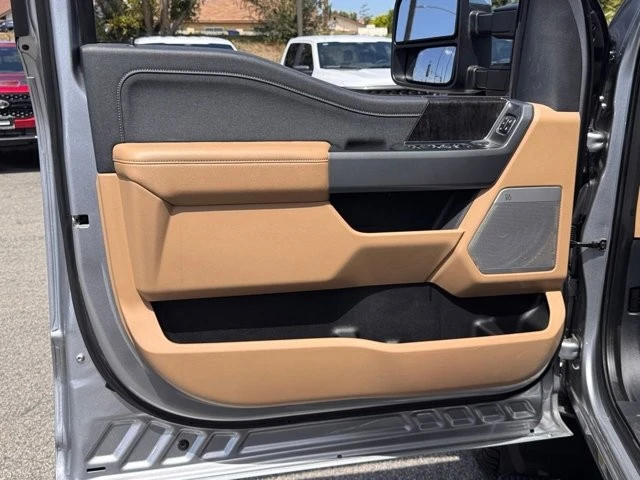 2023 Ford Super Duty 5th Gen - Image 15 of 30