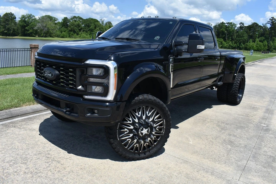 2023 Ford Super Duty 5th Gen - Image 2 of 31