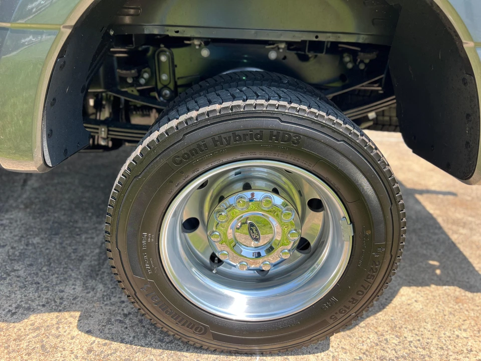 2023 Ford Super Duty 5th Gen - Image 28 of 31