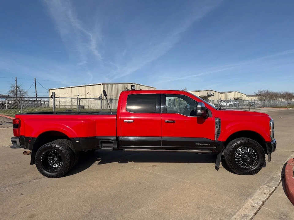 2023 Ford Super Duty 5th Gen - Image 4 of 12