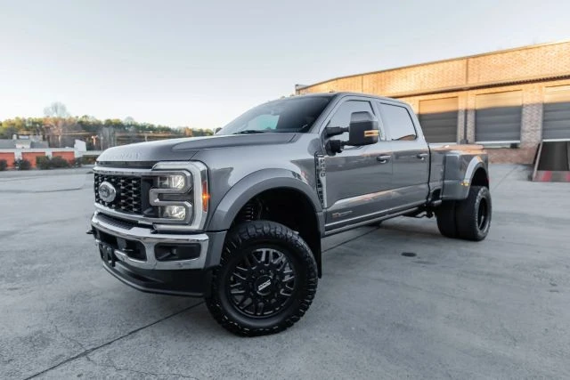 2023 Ford Super Duty 5th Gen - Image 2 of 21