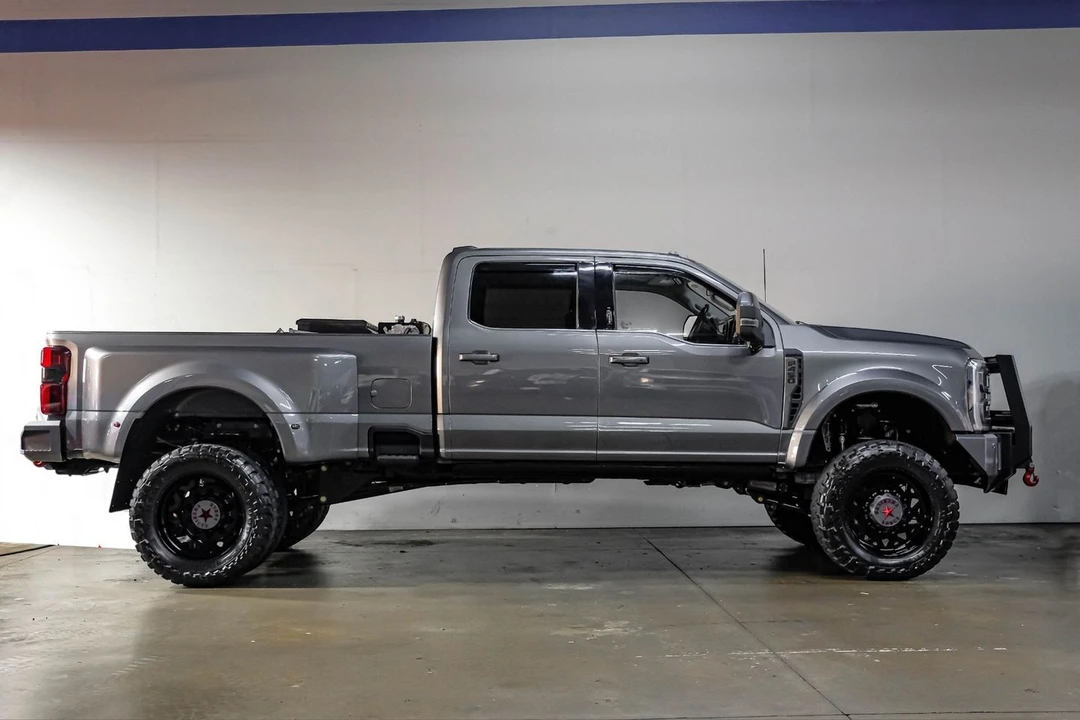 2023 Ford Super Duty 5th Gen - Image 11 of 12