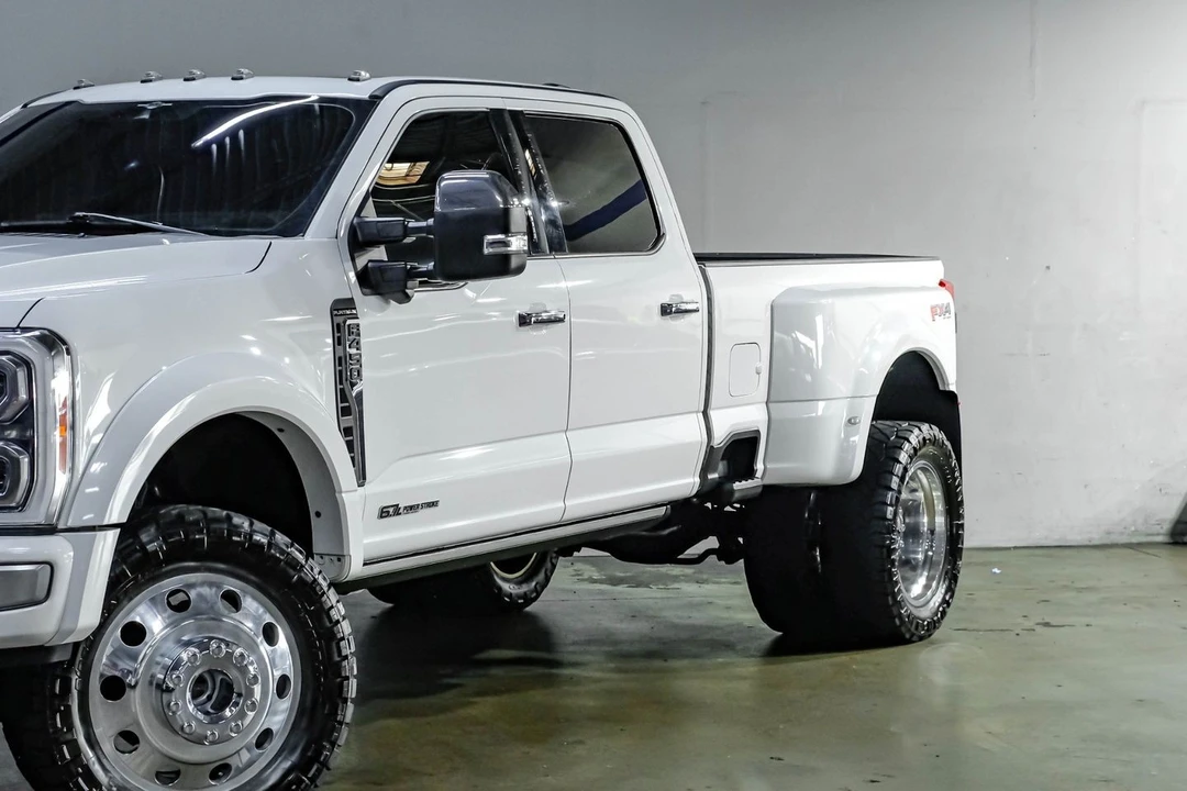2023 Ford Super Duty 5th Gen - Image 10 of 31