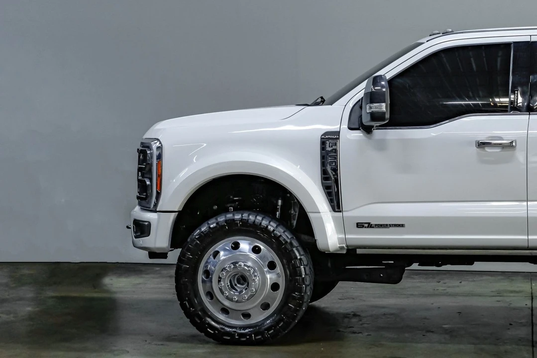 2023 Ford Super Duty 5th Gen - Image 18 of 31
