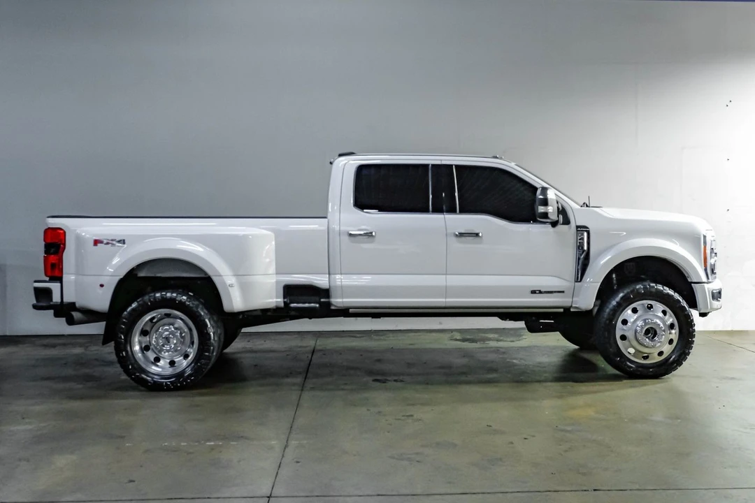 2023 Ford Super Duty 5th Gen - Image 11 of 31