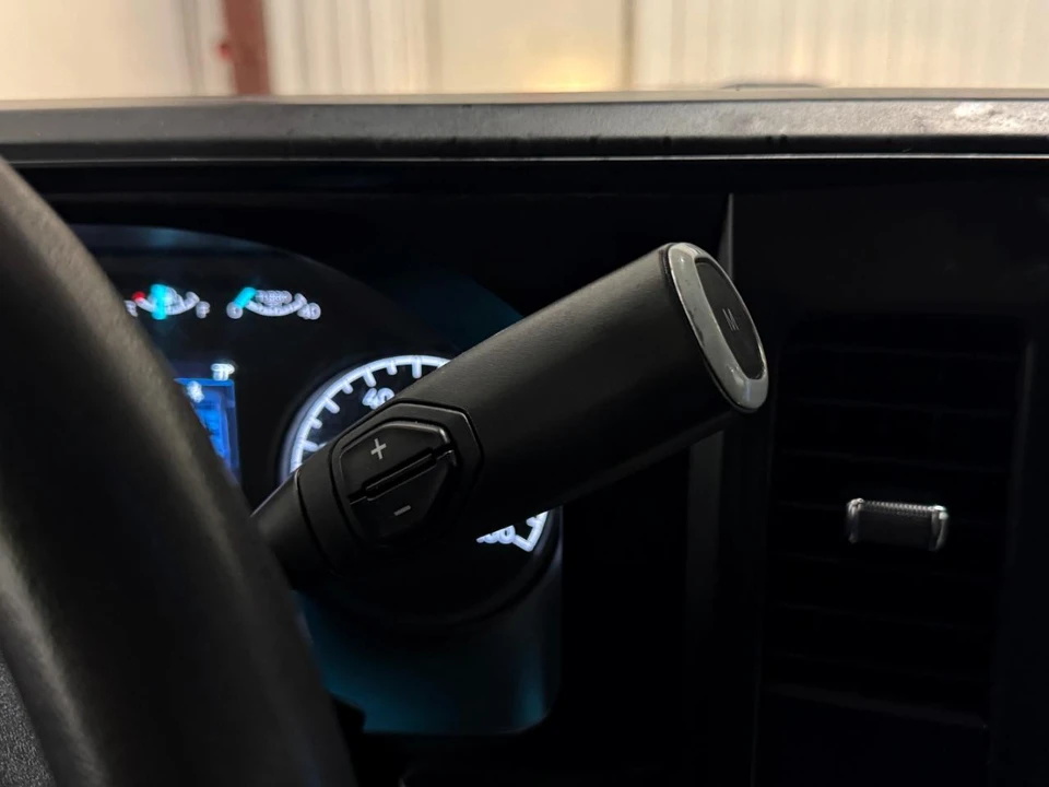 2023 Ford Super Duty 5th Gen - Image 25 of 31
