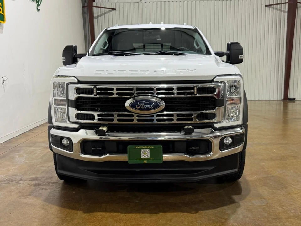 2023 Ford Super Duty 5th Gen - Image 2 of 31
