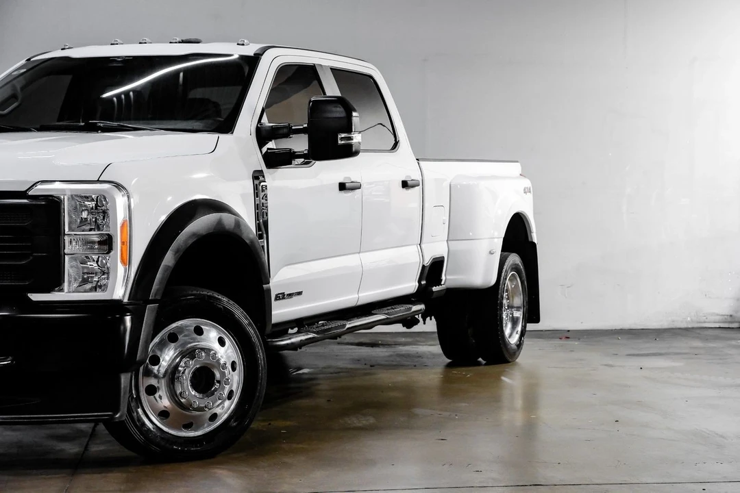 2023 Ford Super Duty 5th Gen - Image 9 of 12