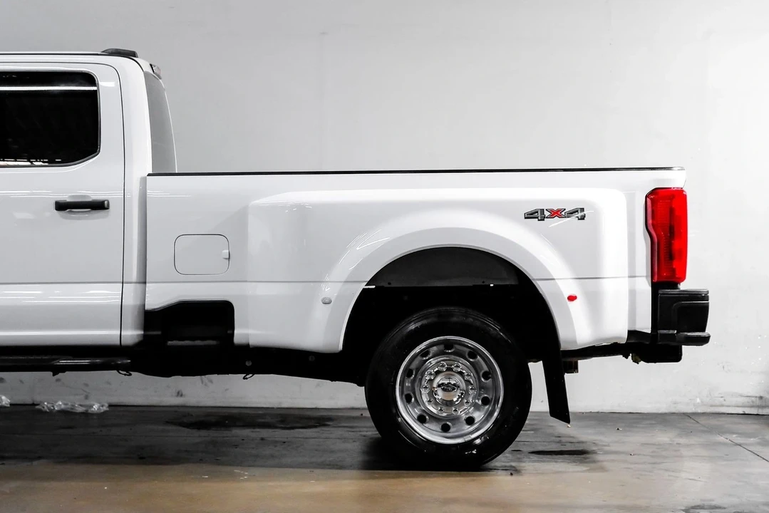 2023 Ford Super Duty 5th Gen - Image 18 of 21