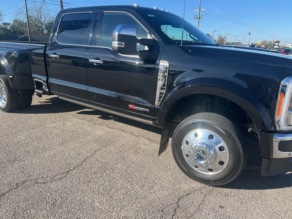 2023 Ford Super Duty 5th Gen - Image 6 of 10