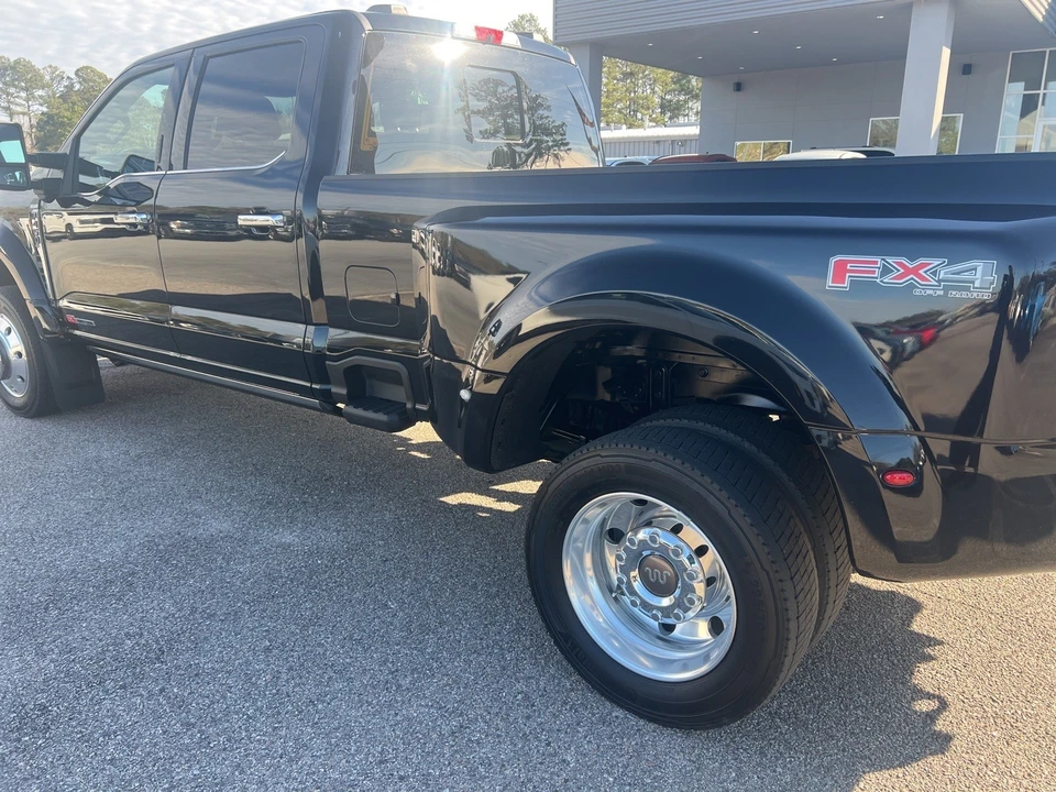 2023 Ford Super Duty 5th Gen - Image 3 of 10