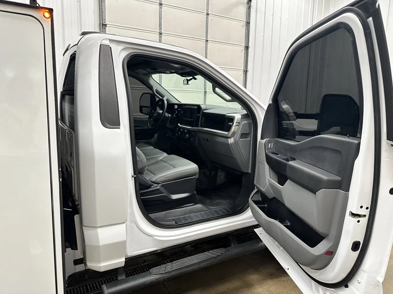2023 Ford Super Duty 5th Gen - Image 17 of 25