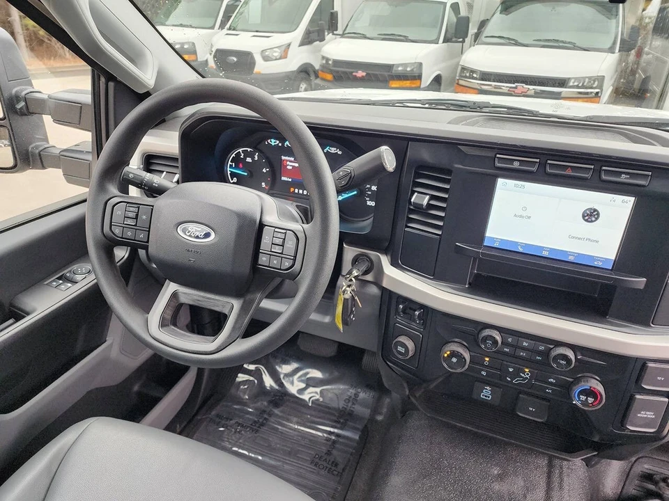 2023 Ford Super Duty 5th Gen - Image 15 of 31