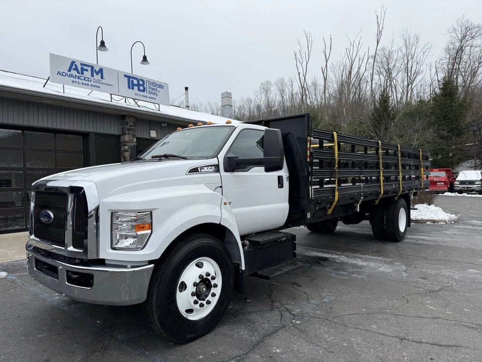 2023 Ford Super Duty 5th Gen - Image 2 of 12