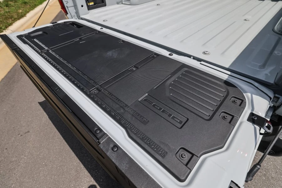 2023 Ford F-150 Raptor 14th Gen - Image 18 of 31