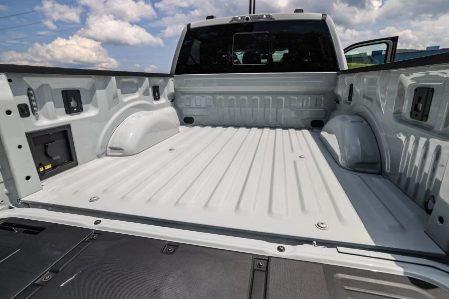 2023 Ford F-150 Raptor 14th Gen - Image 15 of 31