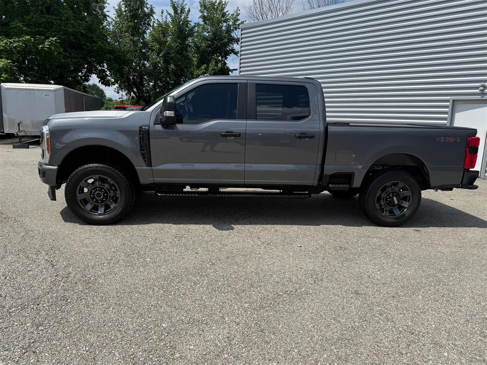 2023 Ford Super Duty 5th Gen - Image 5 of 31