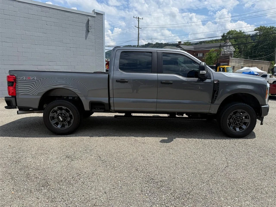 2023 Ford Super Duty 5th Gen - Image 11 of 31
