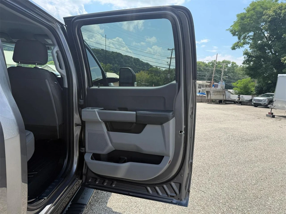 2023 Ford Super Duty 5th Gen - Image 24 of 31