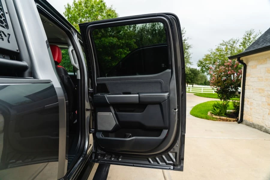 2023 Ford Super Duty 5th Gen - Image 28 of 31
