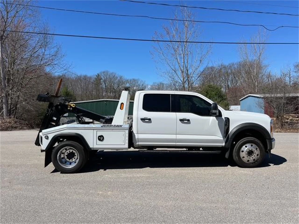 2023 Ford Super Duty 5th Gen - Image 9 of 16
