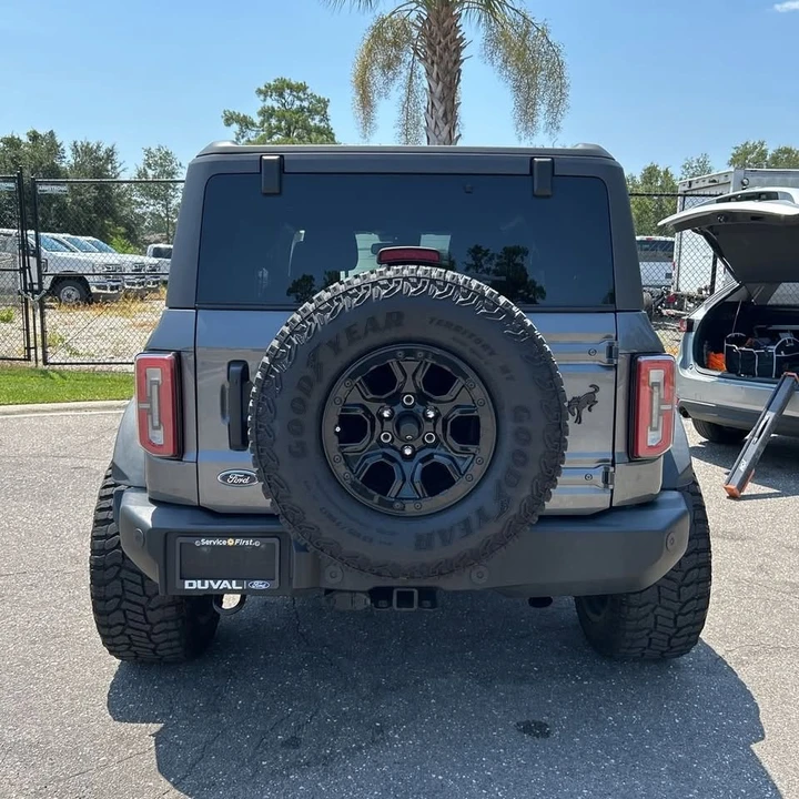 2023 Ford Bronco 6th Gen - Image 2 of 8