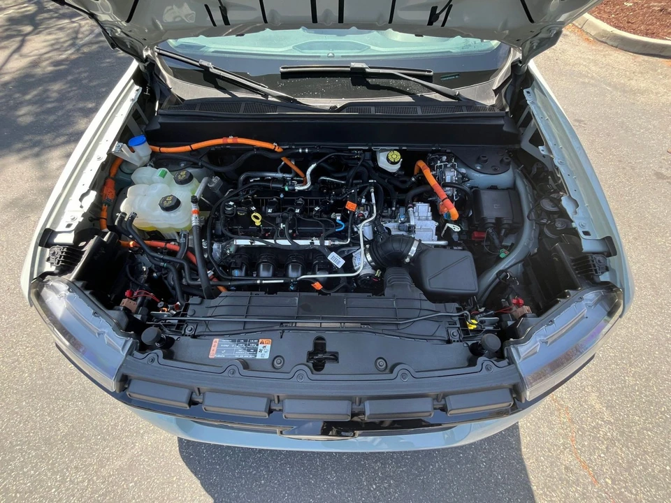 2023 Ford Maverick - Image 28 of 31