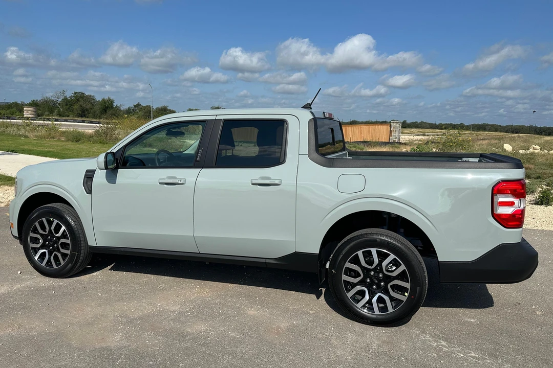 2023 Ford Maverick - Image 3 of 31