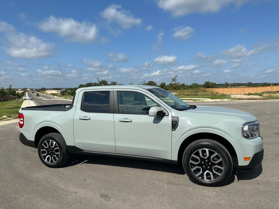 2023 Ford Maverick - Image 19 of 31