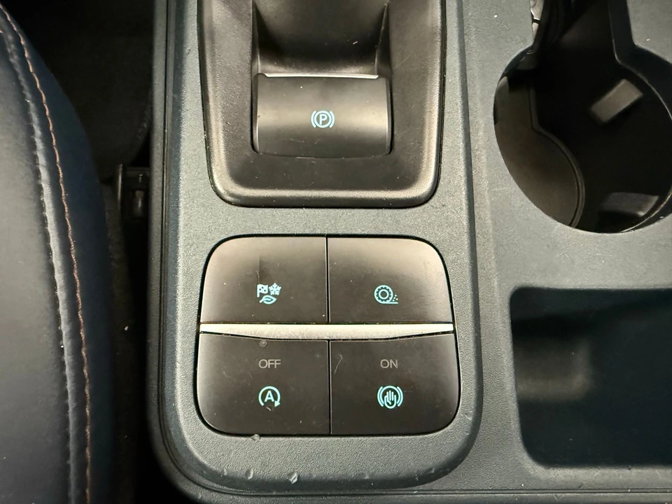 2023 Ford Maverick - Image 25 of 30