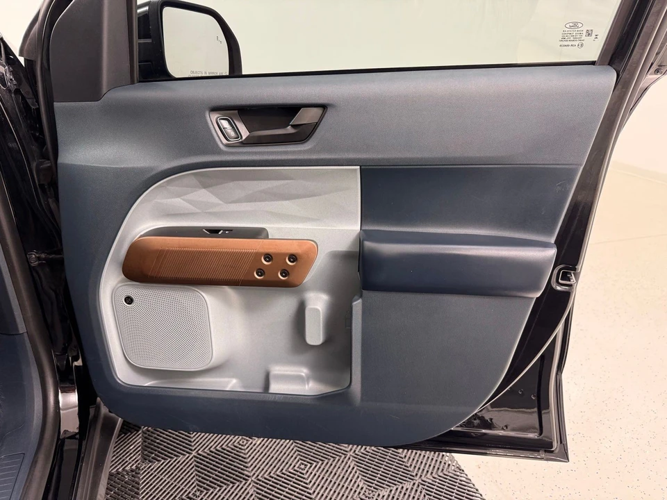 2023 Ford Maverick - Image 29 of 30