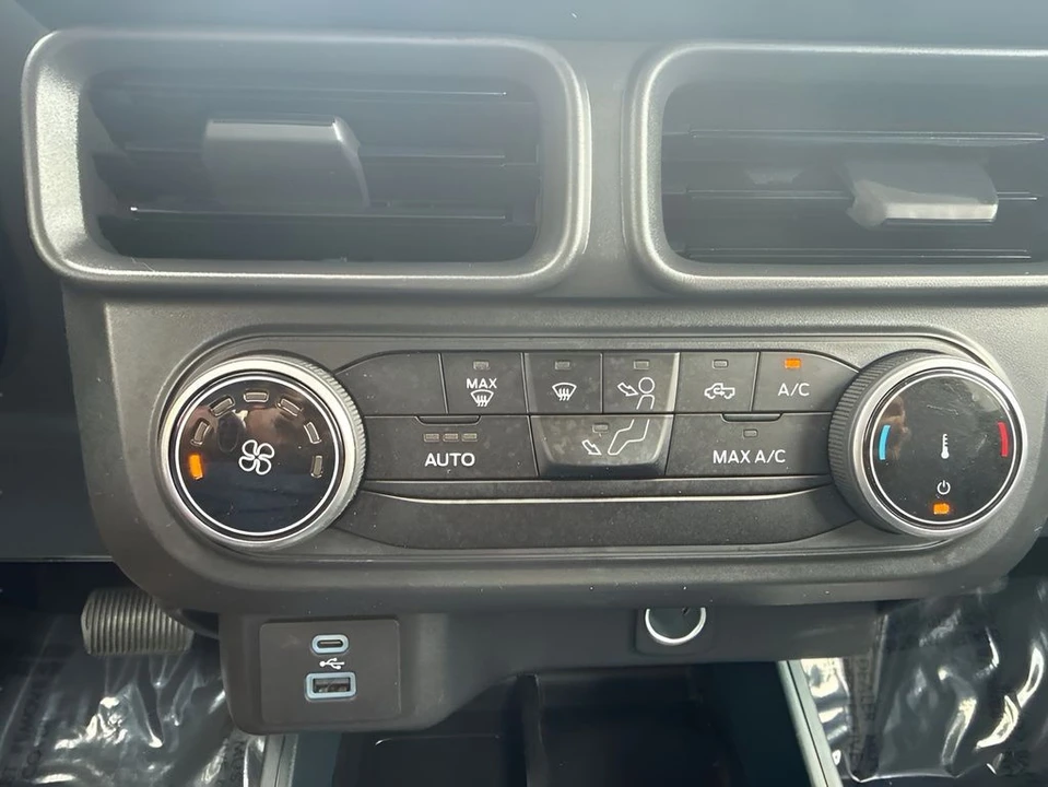2023 Ford Maverick - Image 17 of 31