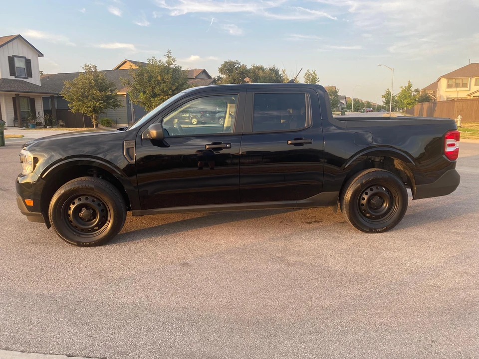 2023 Ford Maverick - Image 24 of 31