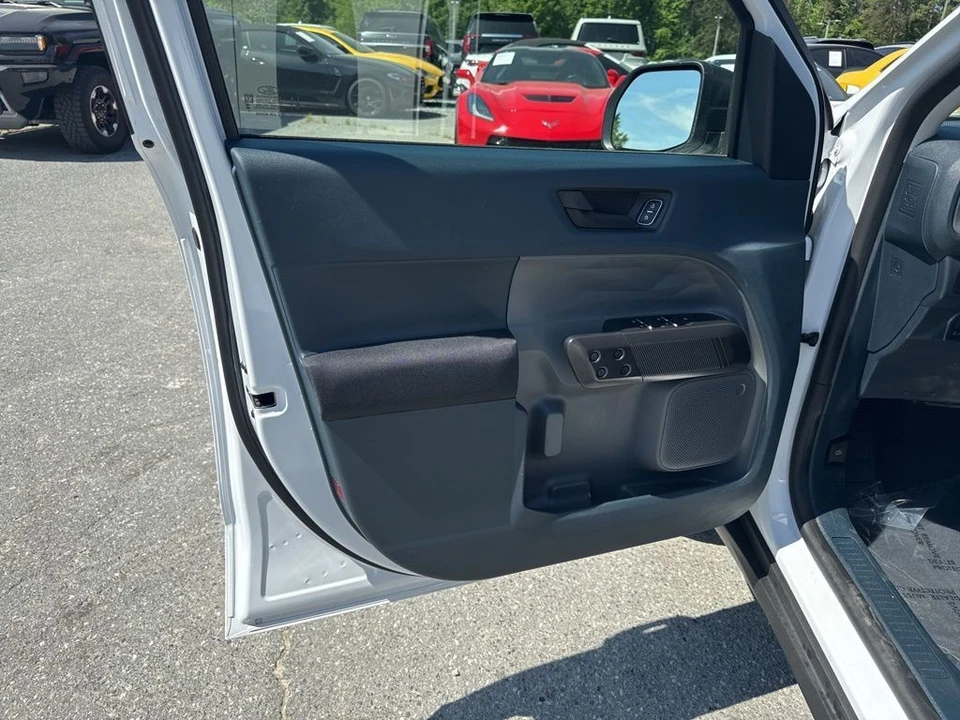 2023 Ford Maverick - Image 22 of 31