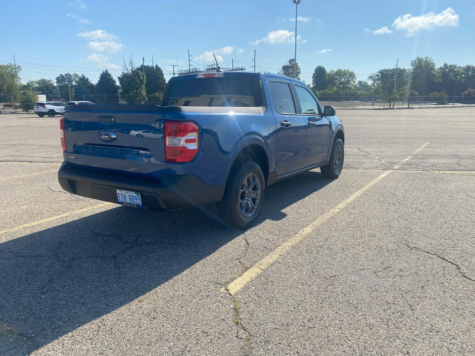 2023 Ford Maverick - Image 25 of 31
