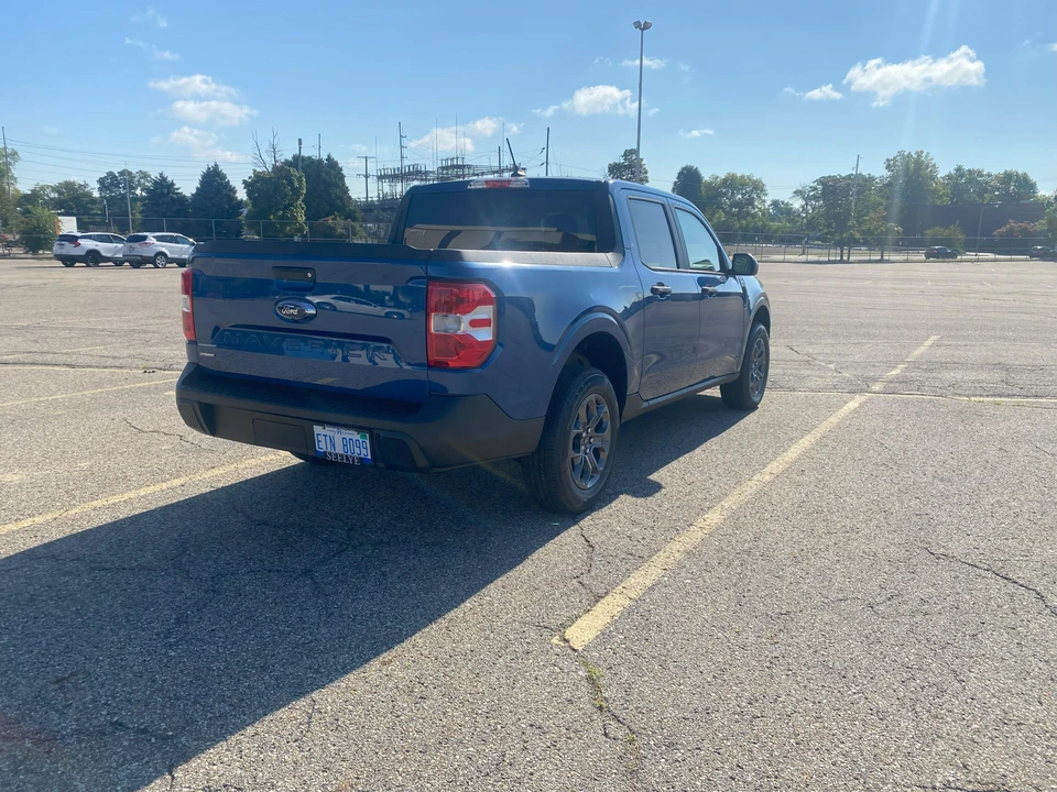 2023 Ford Maverick - Image 24 of 31