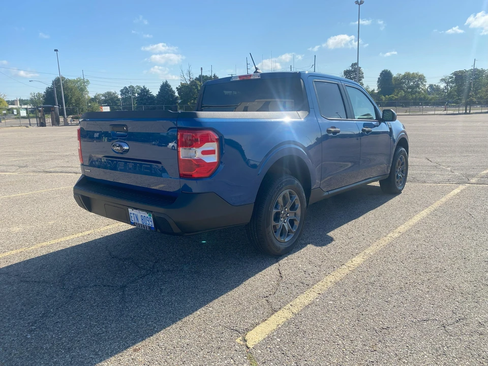 2023 Ford Maverick - Image 26 of 31