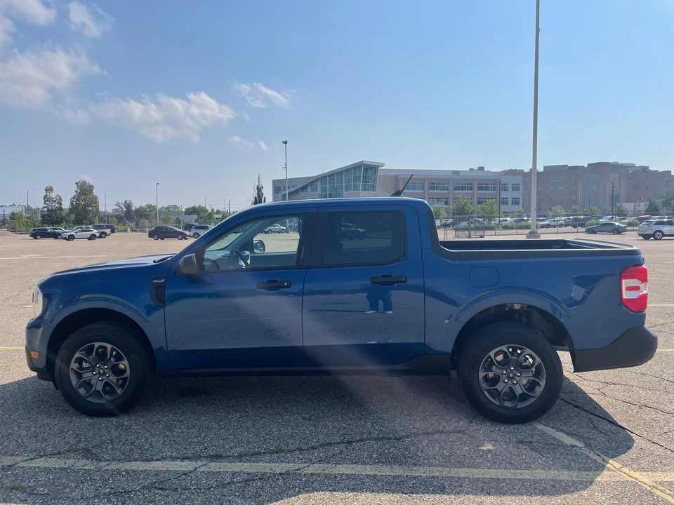 2023 Ford Maverick - Image 14 of 31