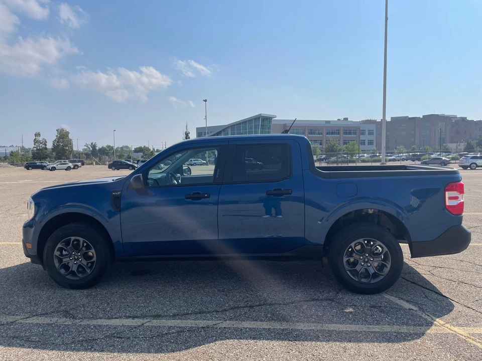 2023 Ford Maverick - Image 13 of 31